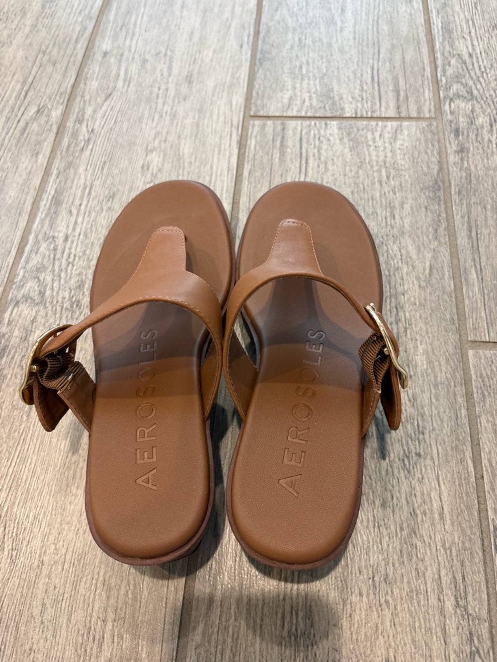 AEROSOLES Brown Leather Thong Sandals with Gold Buckle - Picture 2 of 3